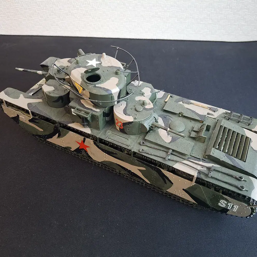 1/35사이즈 아카데미 T35 다포탑전차 판매합니다. 31일까지