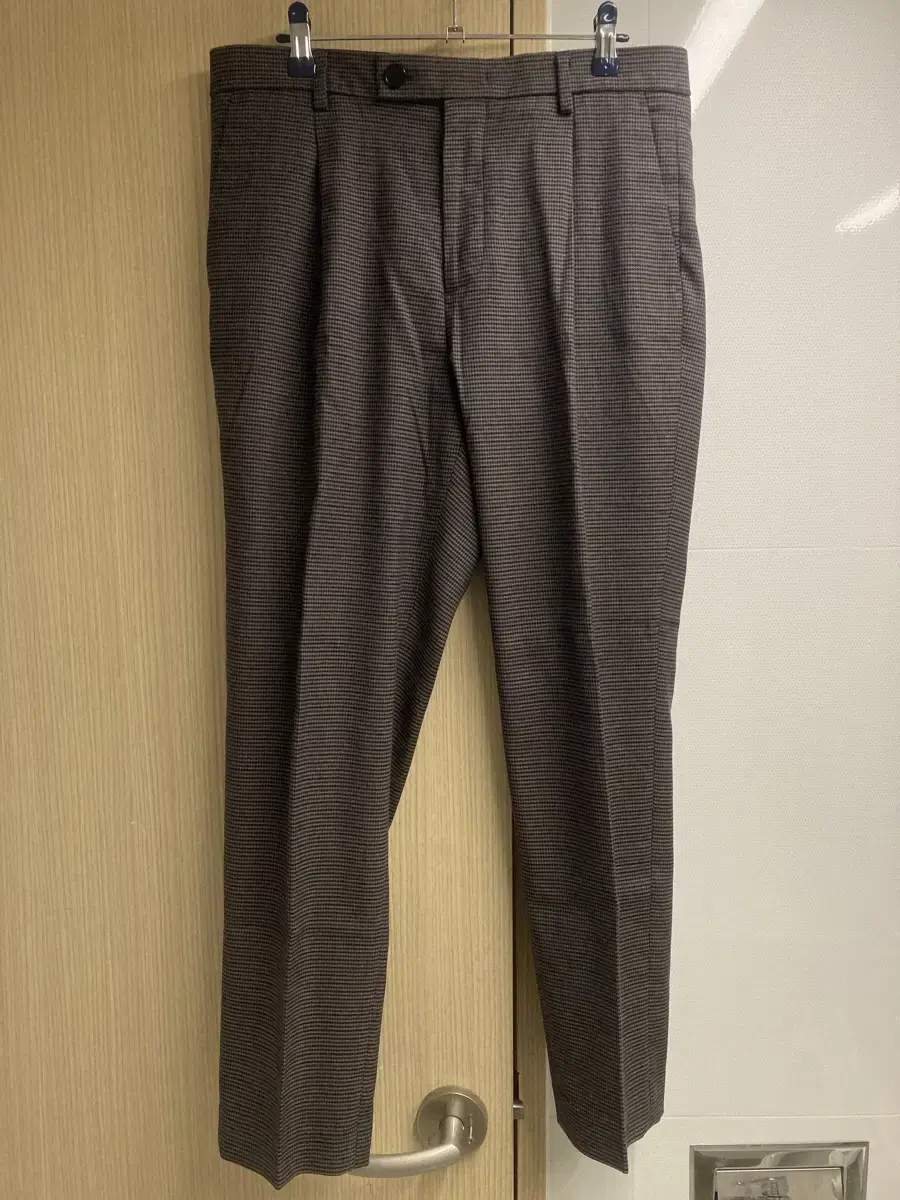 Eight Seconds Tapered Check Slacks (size 32)