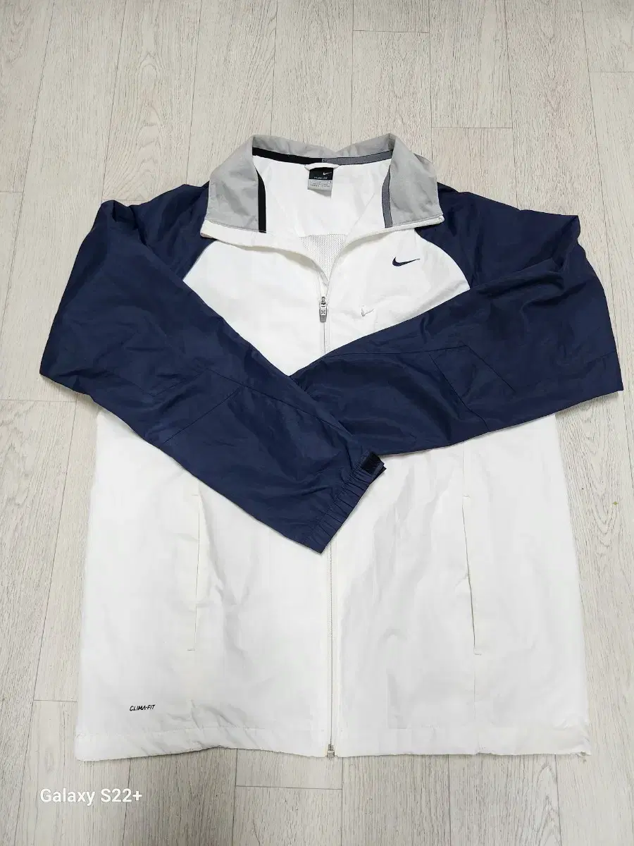 NIKE.CLIMA.FITWindproof.L.100