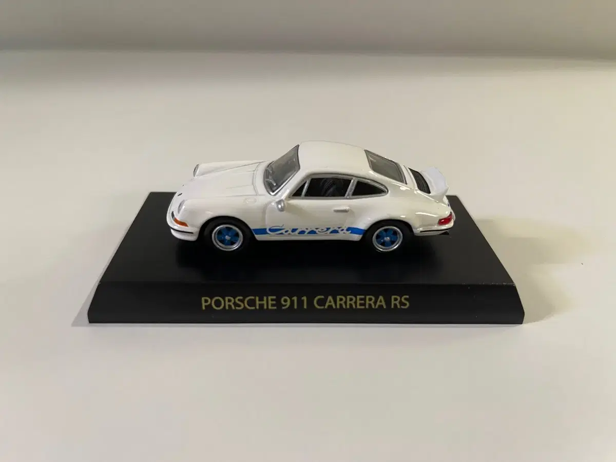 Porsche 911 Carrera RS White/Bloo Kyosho Die-Cast 1/64