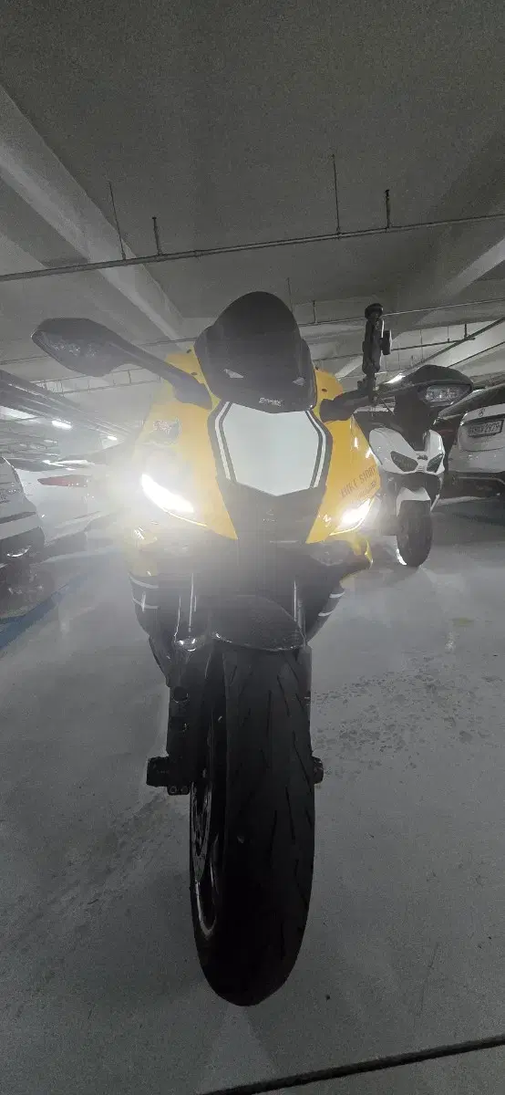 yzf r6 판매합니다 20년식 할리대차 (키로수 24,@@@km)