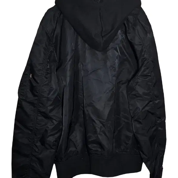 <b>ALPHA INDUSTRIES</b><br>MEN<br>XL<br>