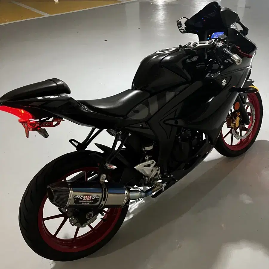 스즈키 gsxr125 21년식