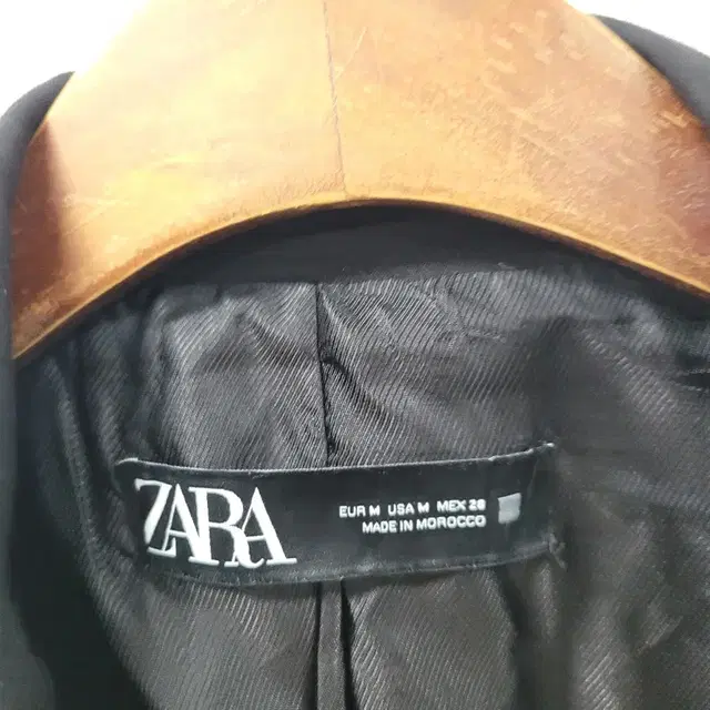 ZARA 블랙 자켓