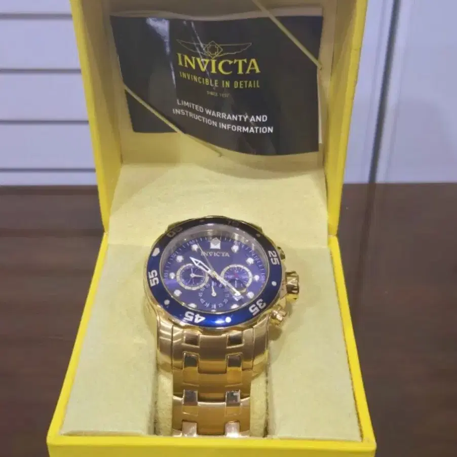 인빅타 Invicta mo.21923