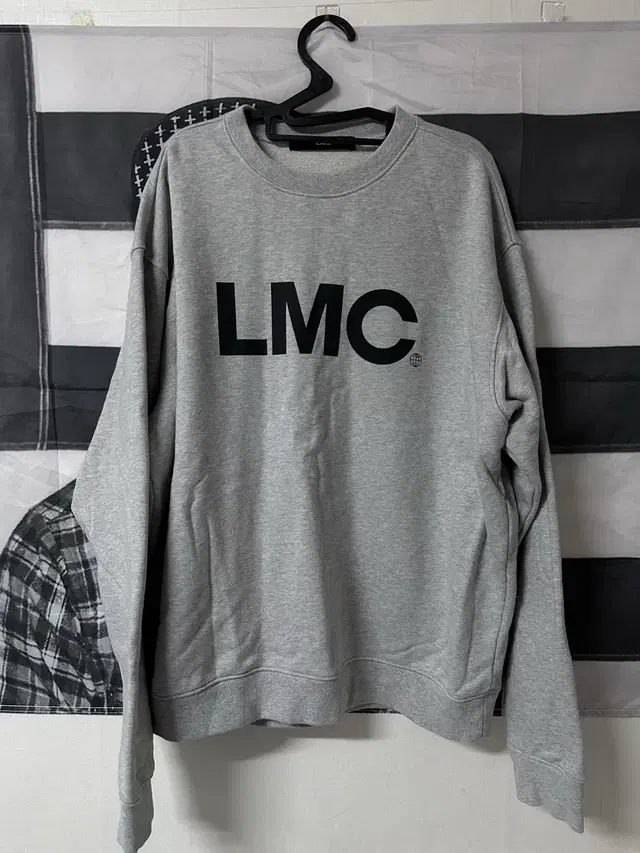 LMC 스웻 셔츠