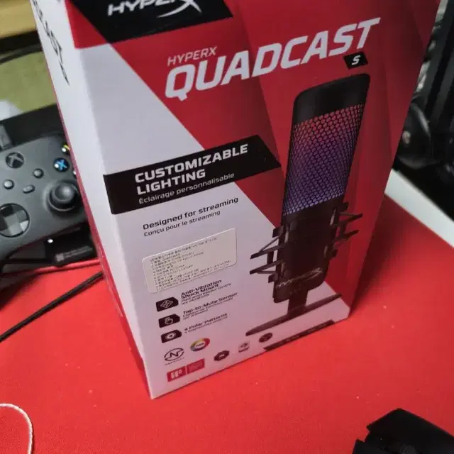 HYPERX QUADCAST S 팝니다.