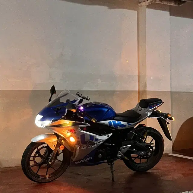 스즈키 gsxr-125 21년식 상태 최상