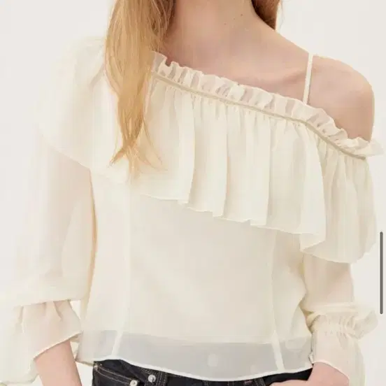 새상품) 오앨 one shoulder blouse (정가 15.8만)