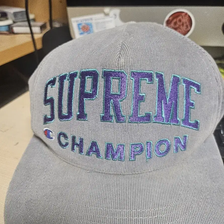 supreme champion 콜라보 스냅백