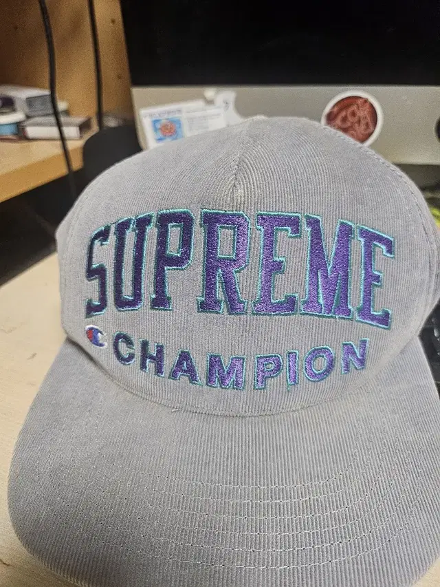 supreme champion 콜라보 스냅백