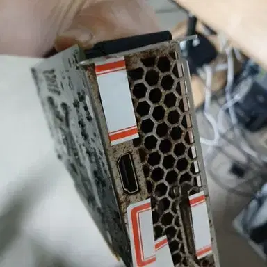 rx 5600 xt,  1060 6기가 판매 합니다.