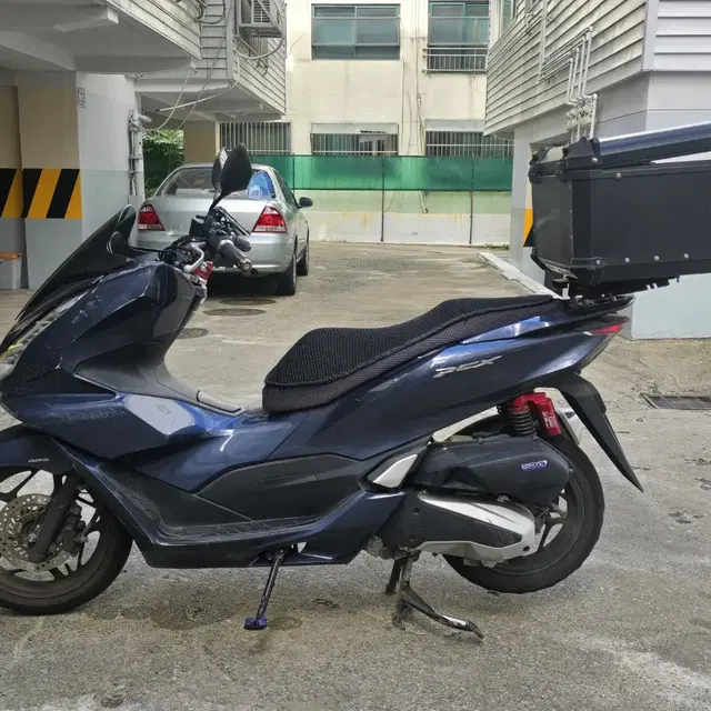 21년식 PCX125 ABS 배달세팅 팝니다.