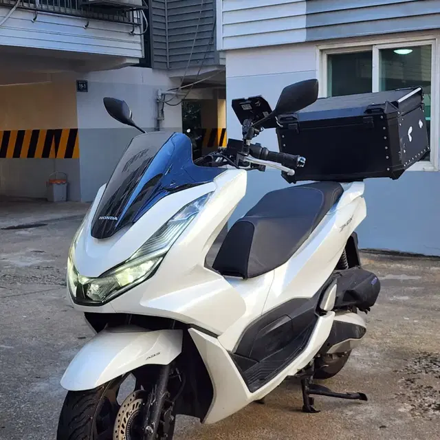 21년식 PCX125 ABS 1만9천 배달세팅 팝니다