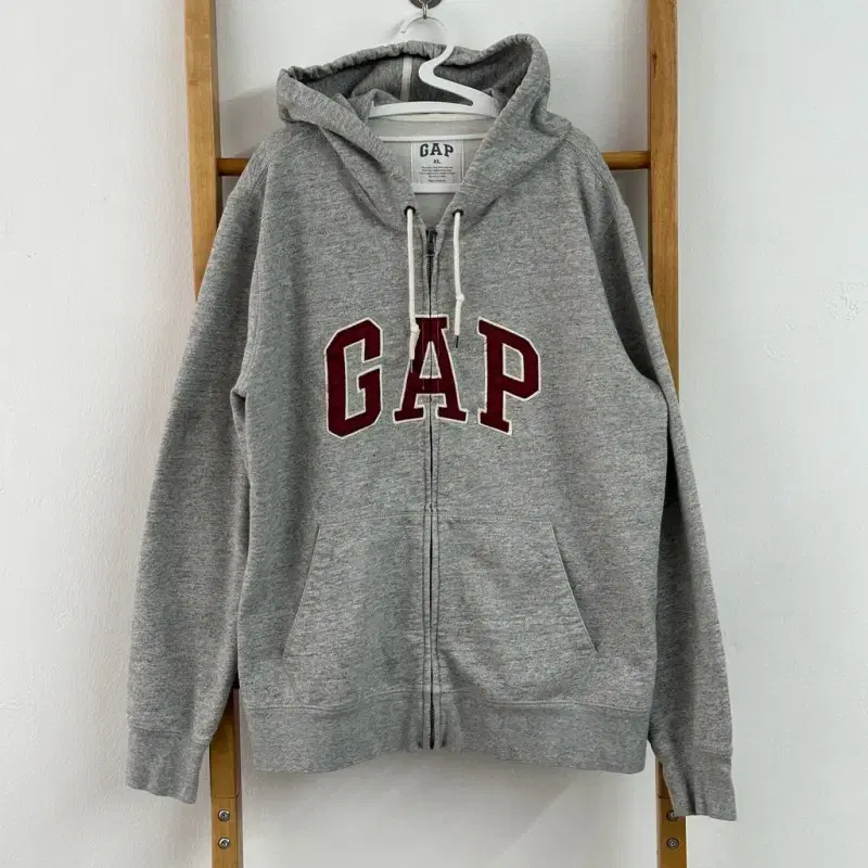 [XL] GAP Burgundy Logo Hoodie Zip Up