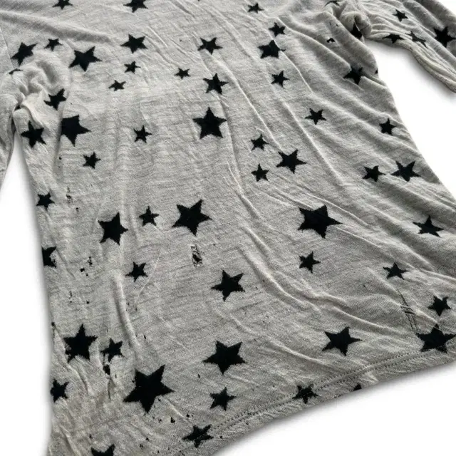 distressed star pattern turtleneck