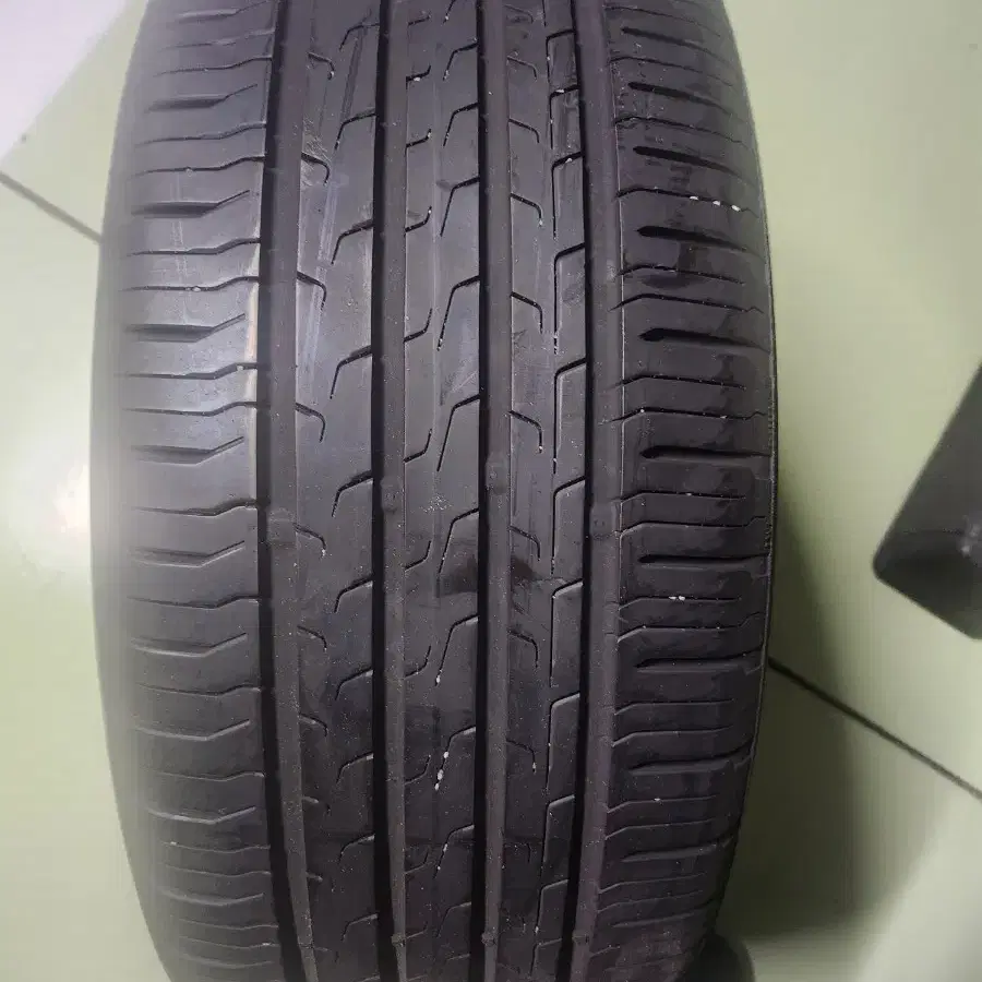 콘티넨탈타이어225/45 R 18 w