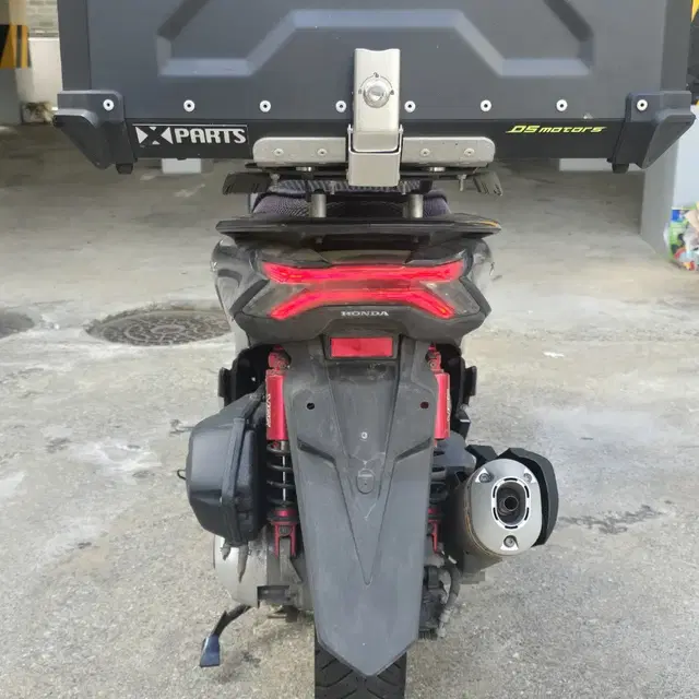 21년식 PCX125 ABS 배달세팅 팝니다.