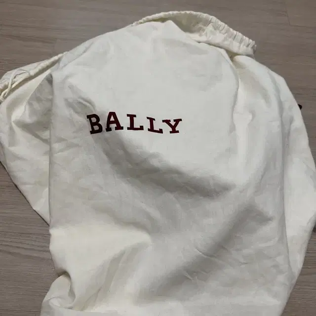 정품 발리 Bally 가방