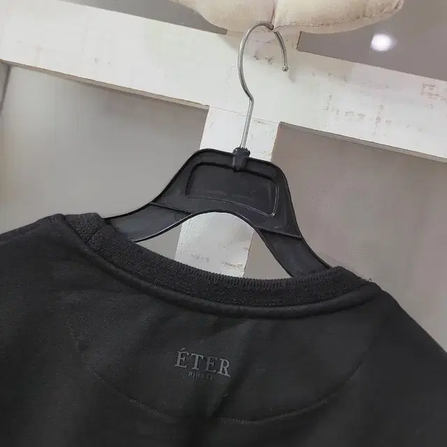 ETER 긴팔티