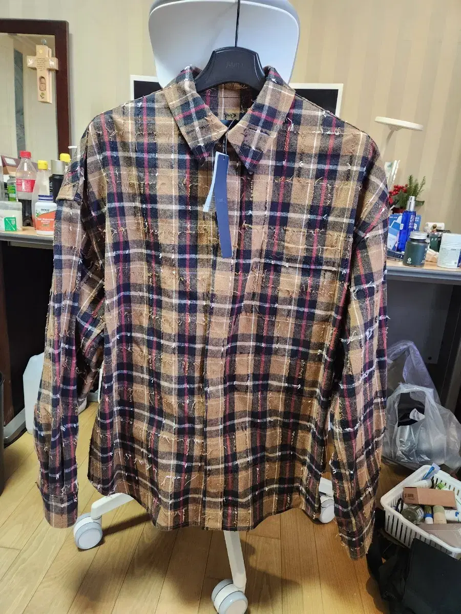 Junge 24FW. Brown checked shirt. 48