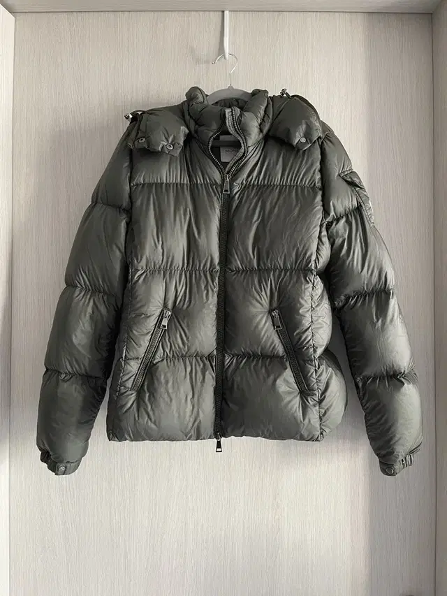 Moncler 몽클레어 몽클레르 다운 패딩 자켓 (정품)