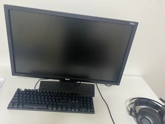 벤큐 27인치 144hz 모니터 팝니다