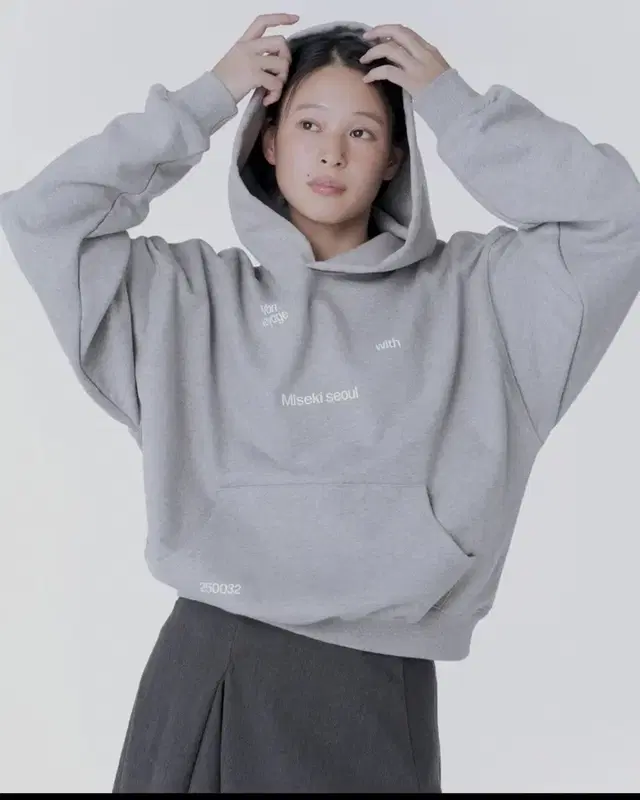 미세키서울 Von voyage sweat hoodie GREY