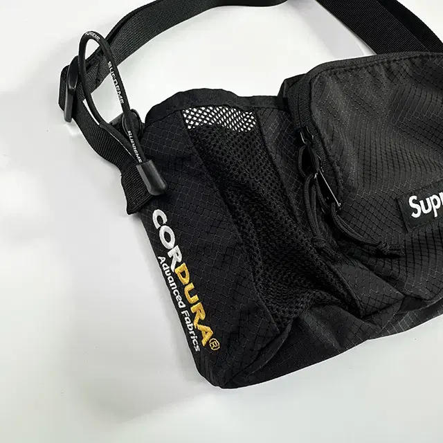 SUPREME 22SS Side Bag 슈프림 사이드 백 숄더백