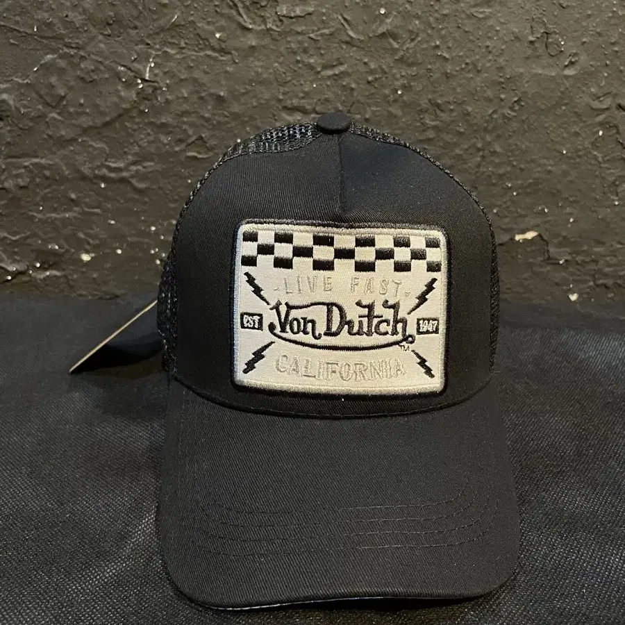 본더치 VonDutch 트러커 캡 블랙 체크보드