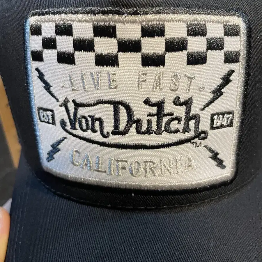 본더치 VonDutch 트러커 캡 블랙 체크보드