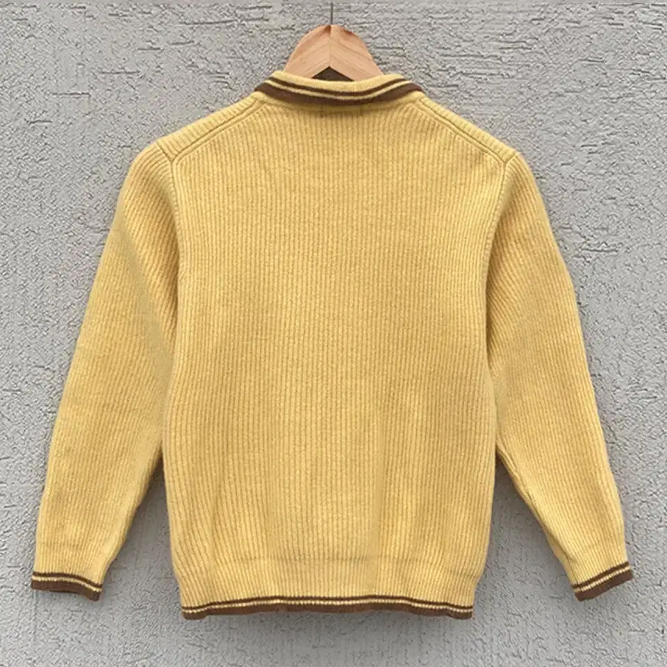 Vintage sweater