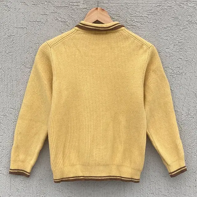 Vintage sweater