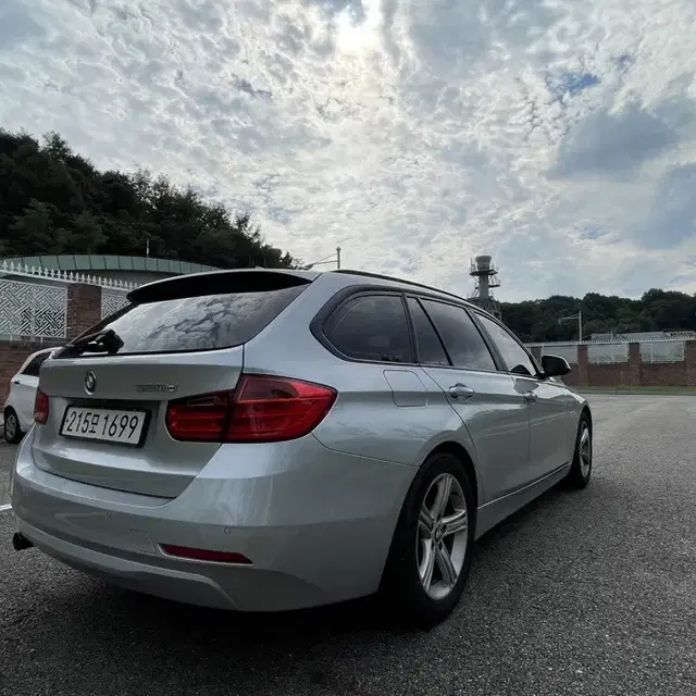 Bmw 320d f31 투어링 13년식 26만 무사고 올정비 800만원