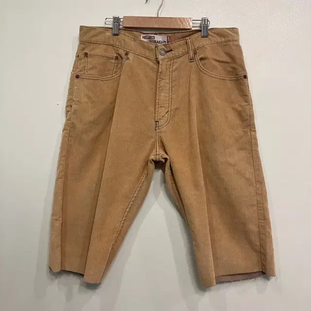 LEVI'S 코듀로이 반바지 | men W34