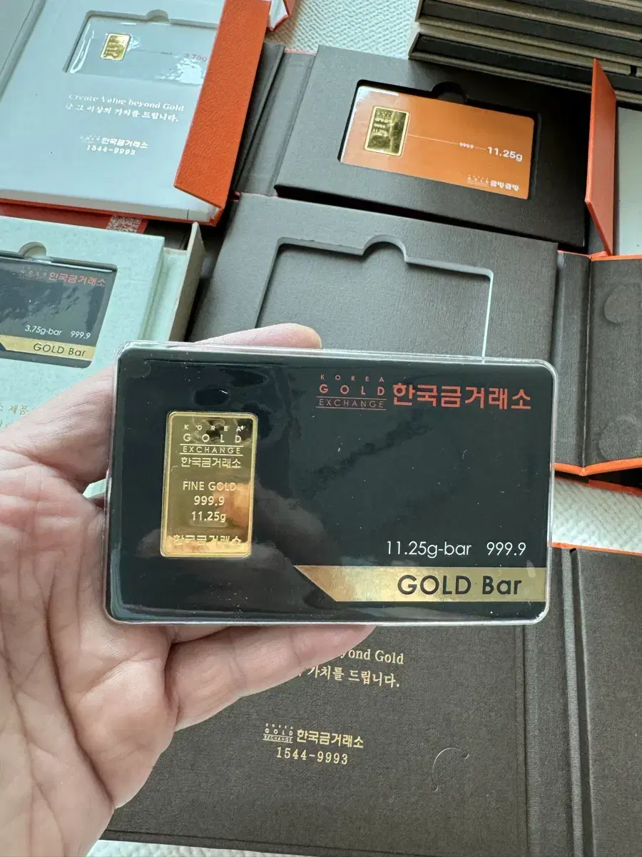 Korea Gold Exchange, Korea Standard Gold Exchange, Goldmoa Gold Bar sells pure gold bars