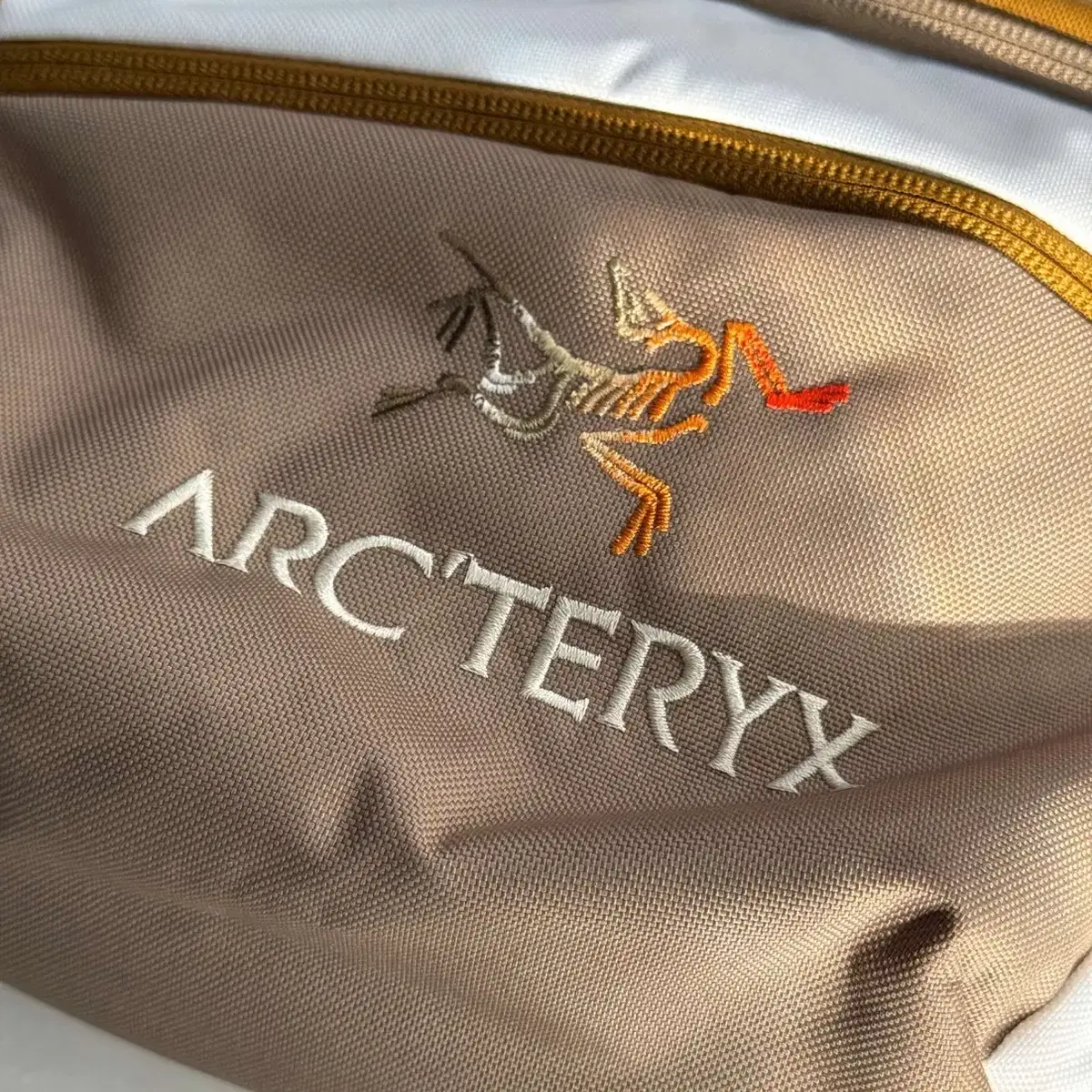 ARCTERYX BEAMS 아크테릭스 MANTIS2 맨티스2