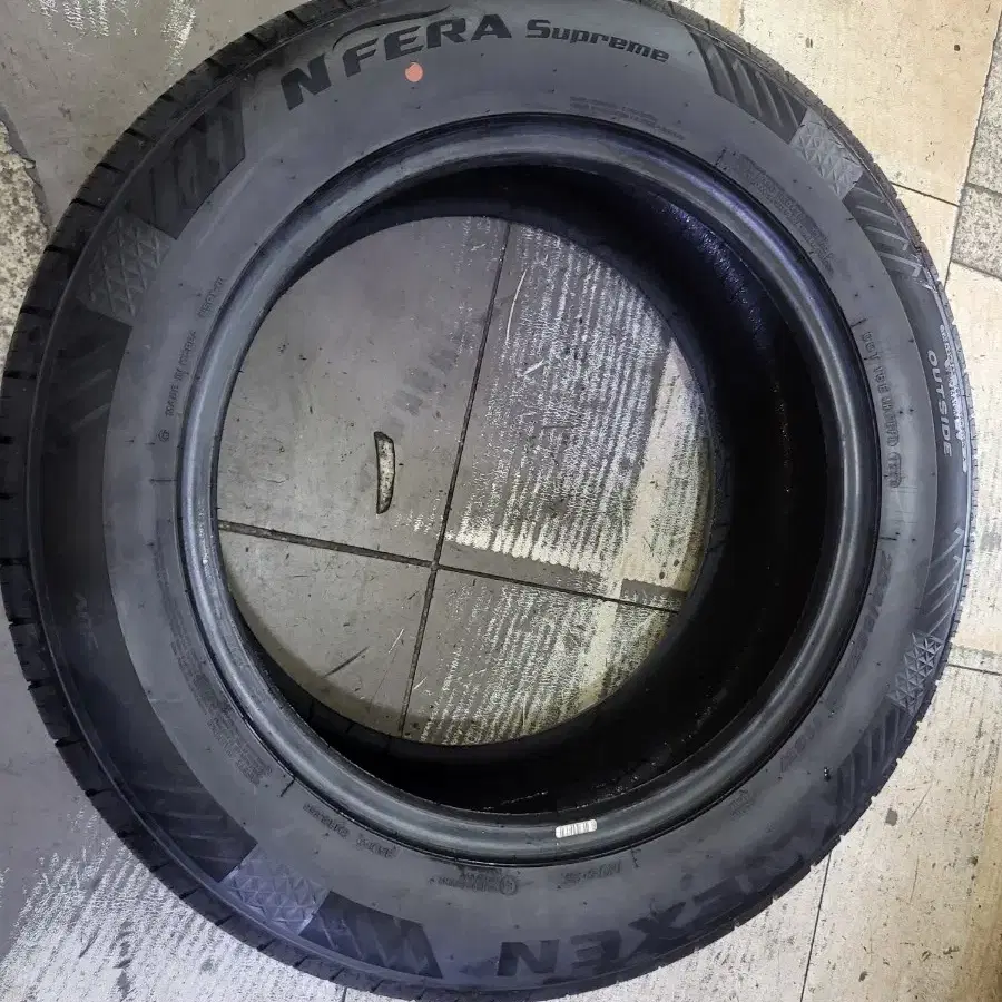 넥센엔페라슈프림 265/55R19 중고타이어 1짝팝니다