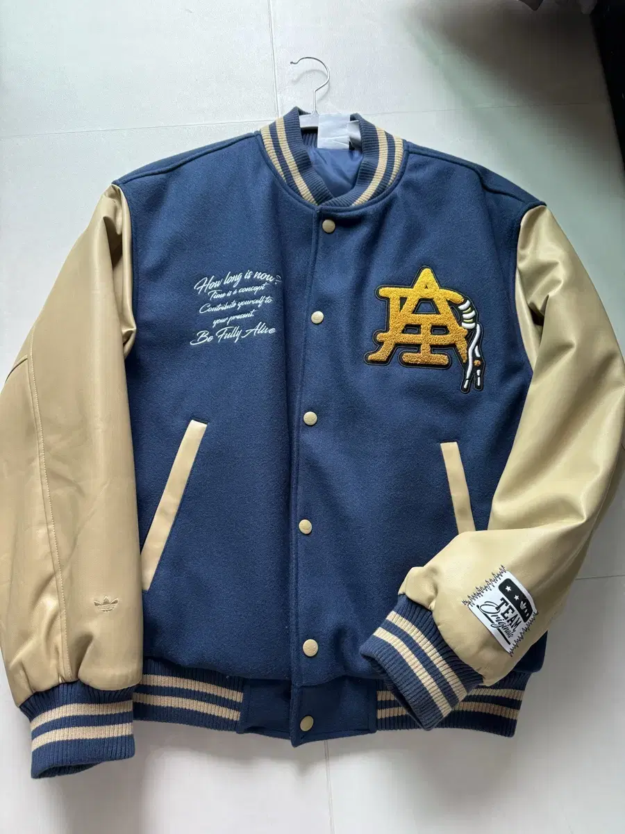 adidas Varsity Jacket L