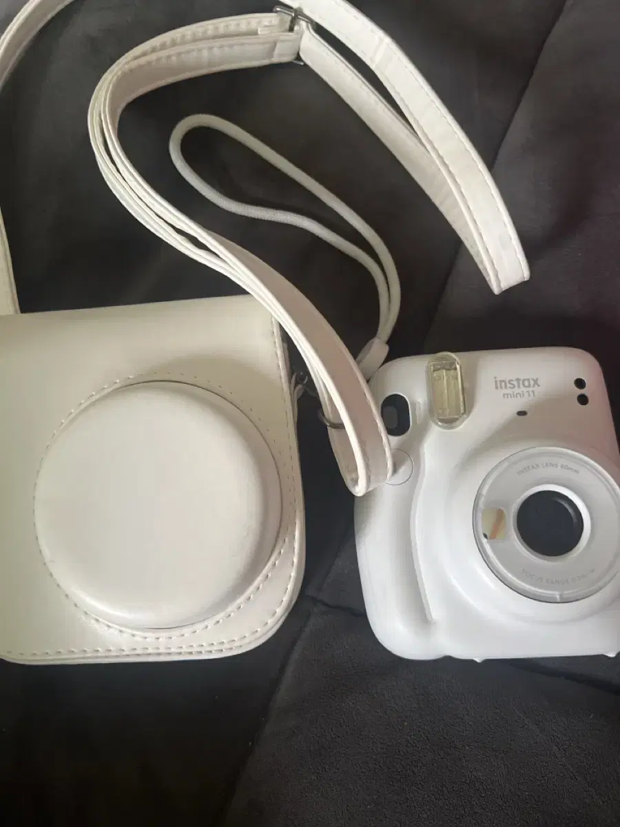 instax mini 11 화이트 판매합니다!!