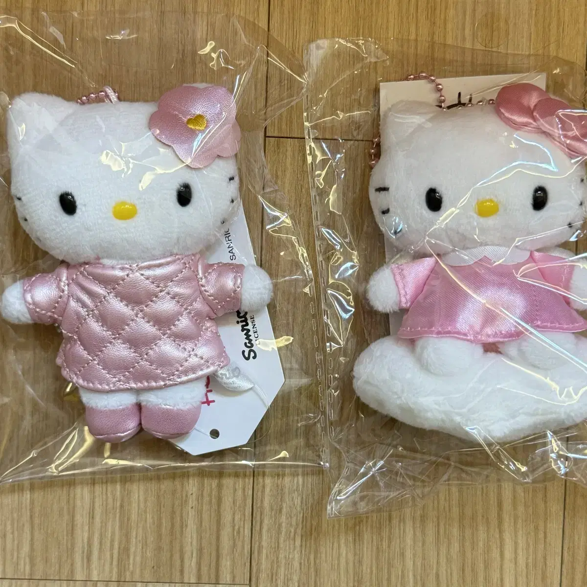 Hello Kitty 50th Anniversary Kitty pop up Mascot Quilt Gutanki