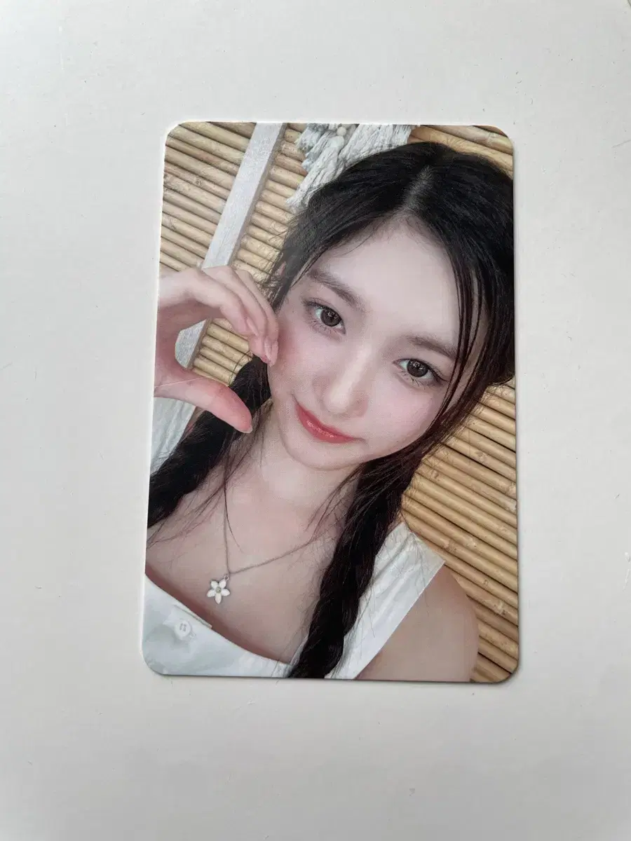 Photobook leeseo photocard