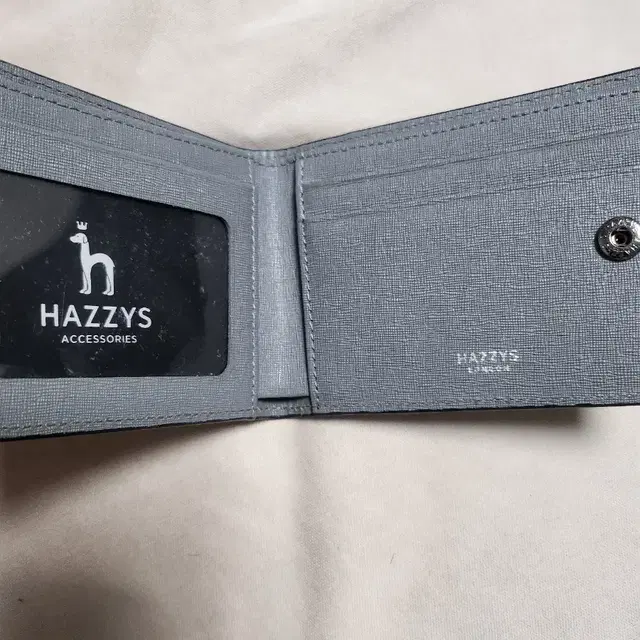 hazzys 지갑