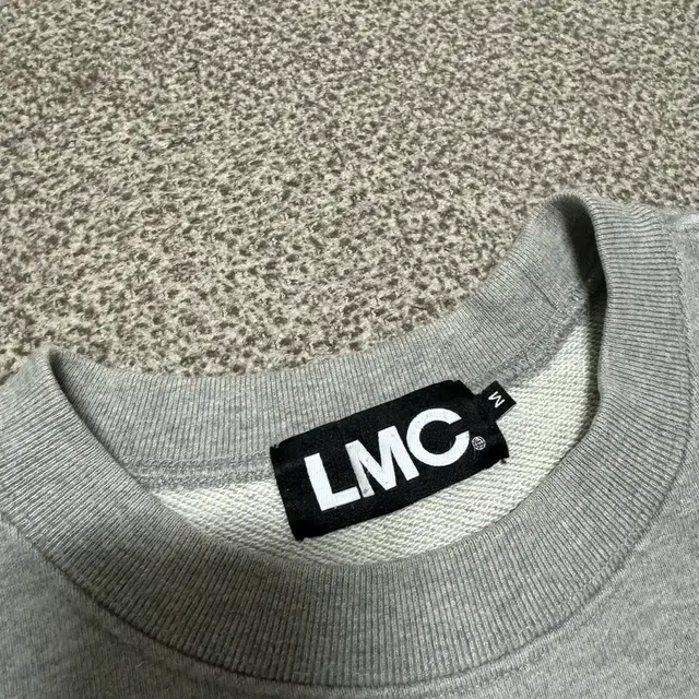 M LMC 엘엠씨 맨투맨