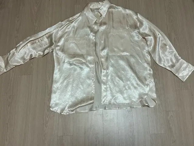 리본빛 노바새틴블라우스 ribbonbit Nova Satin Blouse