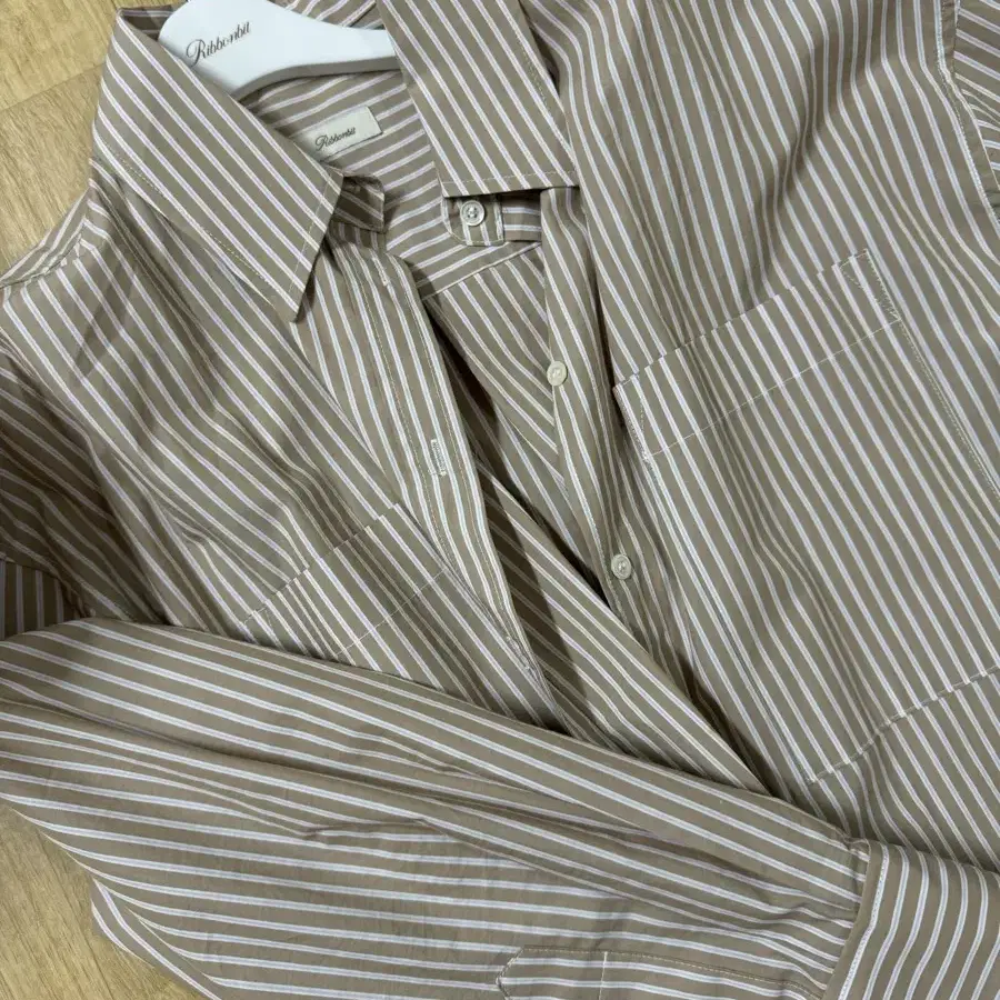 리본빛 ribbonbit dete stripe shirt -brown셔츠