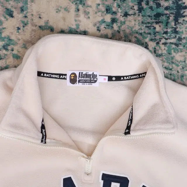 Bape 베이프 로고 우먼 후리스 하프짚업 화이트 M