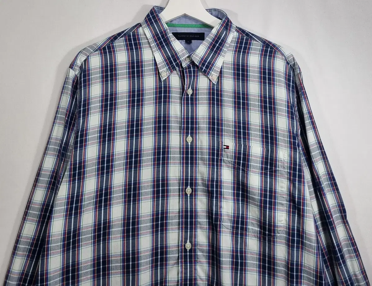 L (100) Tommy Hilfiger Check Southern Shirt