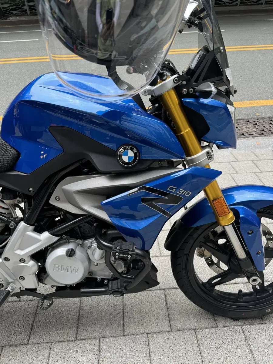 Bmw g310r 18년식 15천키로 팝니다.