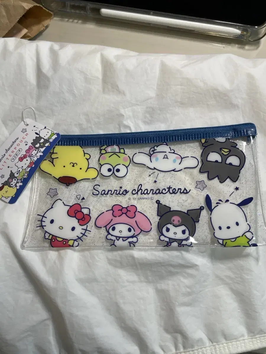 Sanrio Glitter PVC pouch (Pomu Keroppi Cinnamoroll Bad Batsumaru Pochacco)